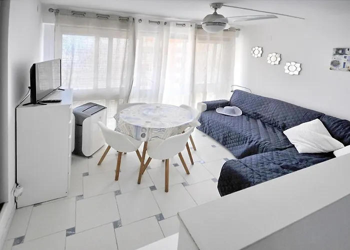 Juana En Monaco * La Manga del Mar Menor